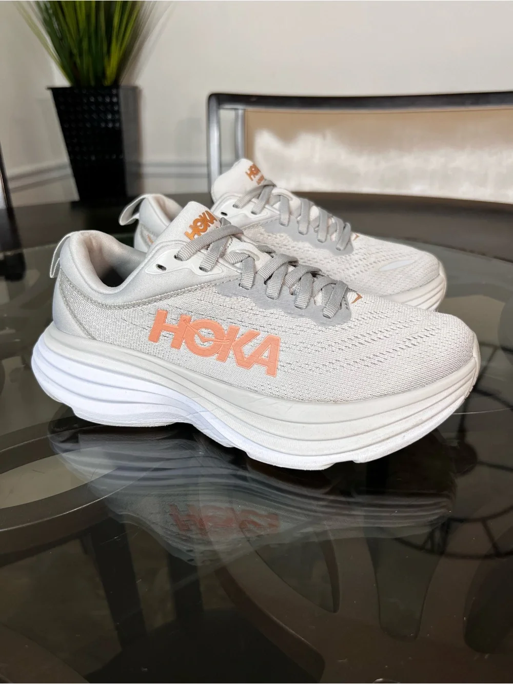 Hola One One Bondi 8 Women’s Sneakers Sz 5.5 B